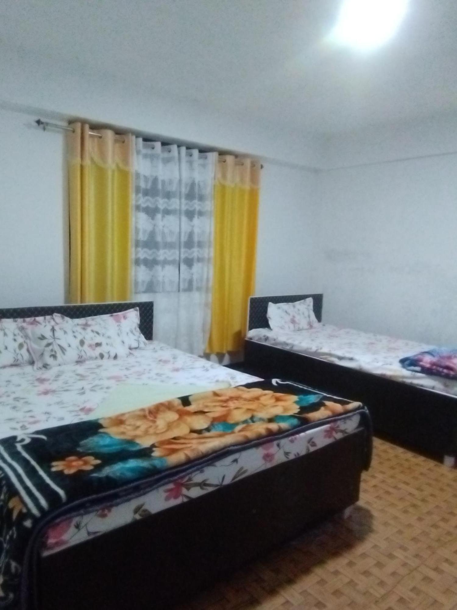 Sunset View Guest House 체라푼지 외부 사진
