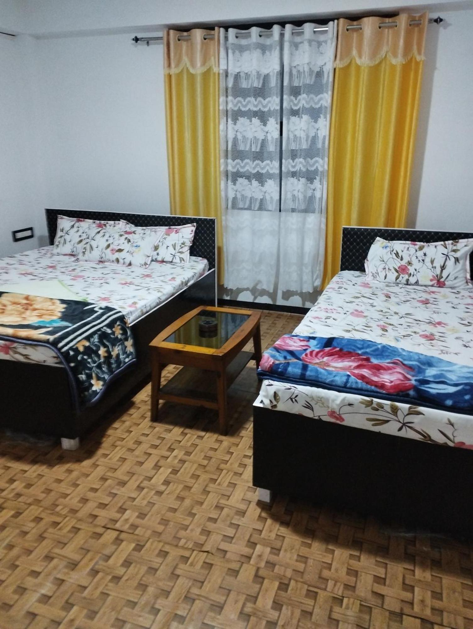 Sunset View Guest House 체라푼지 외부 사진