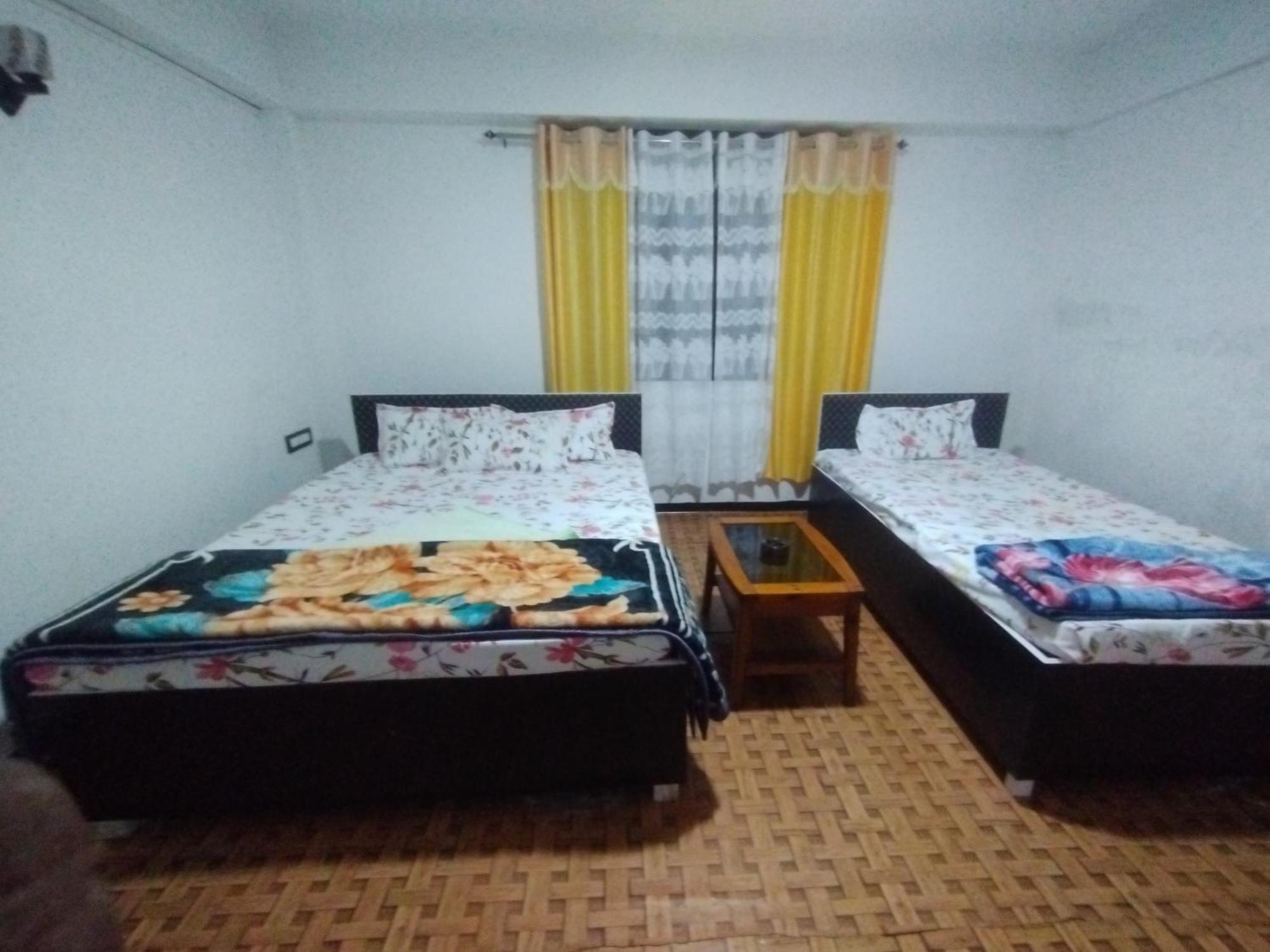 Sunset View Guest House 체라푼지 외부 사진